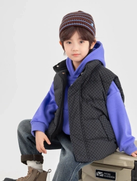WEGE wege wege.ae wege.store shop e-commerce store online shopping UAE clothing store in UAE fashion sale today متجر اونلاين للتسوق للألبسة ويجي متجر ويجي ويجي امارات Kids jacket